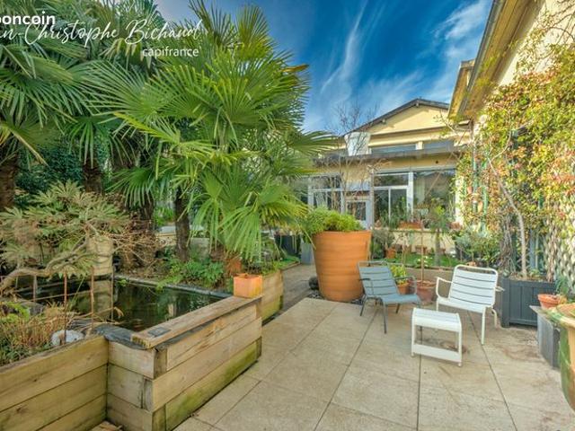 Maison 5 pièces 350 m²