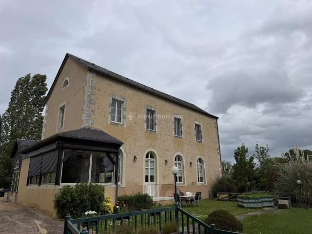 Maison 5 pièces 350 m²