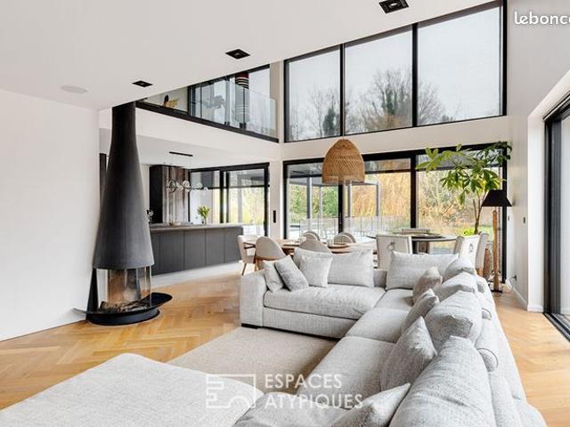 Maison 5 pièces 360 m²
