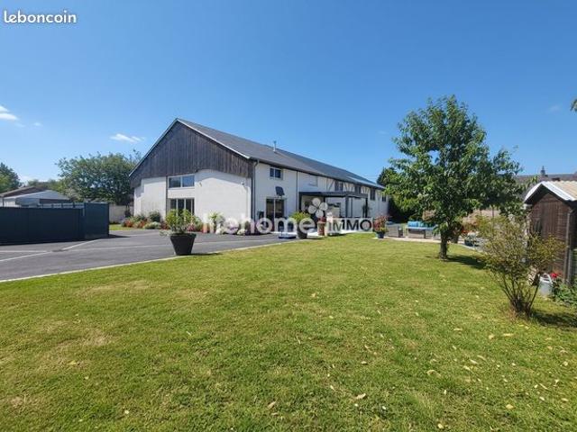 Maison 5 pièces 370 m²