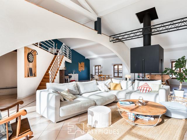 Maison 5 pièces 372 m²