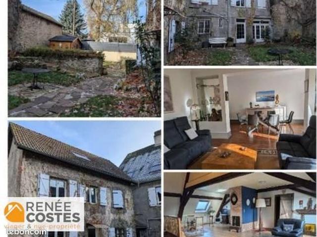 Maison 5 pièces 373 m²