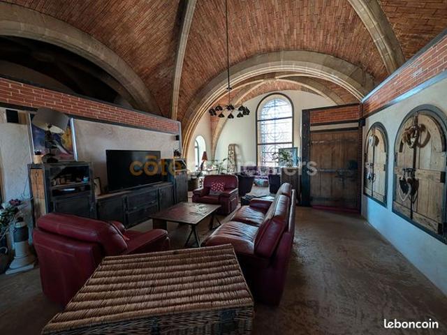 Maison 5 pièces 373 m²