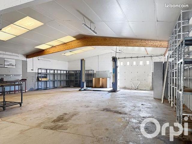 Maison 5 pièces 386 m²