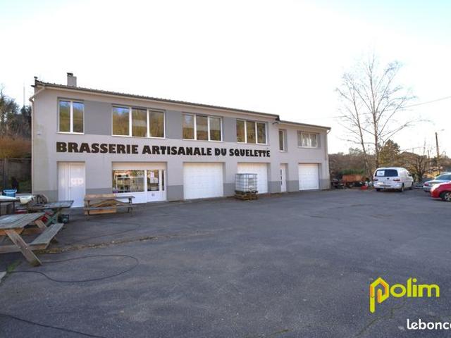 Maison 5 pièces 380 m²