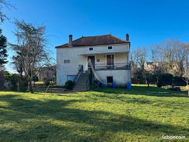 Maison 5 pièces 397 m²
