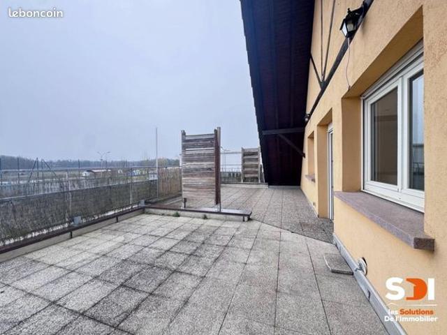 Maison 5 pièces 393 m²
