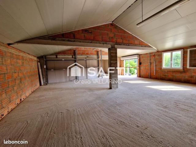 Maison 5 pièces 400 m²