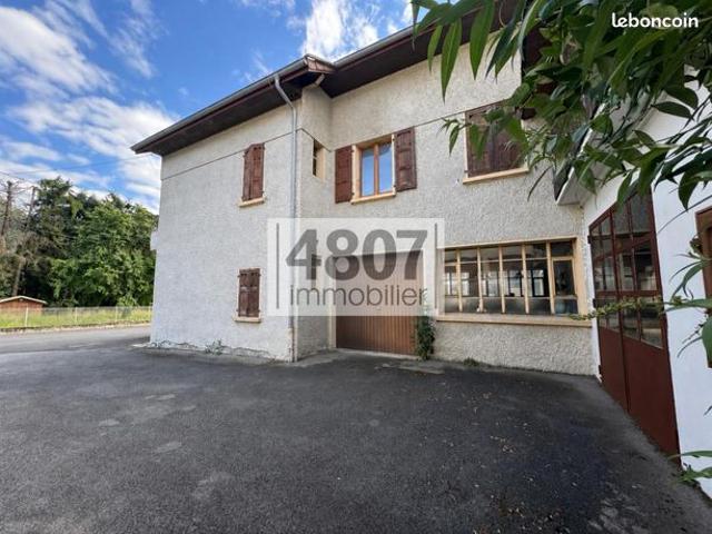Maison 5 pièces 420 m²