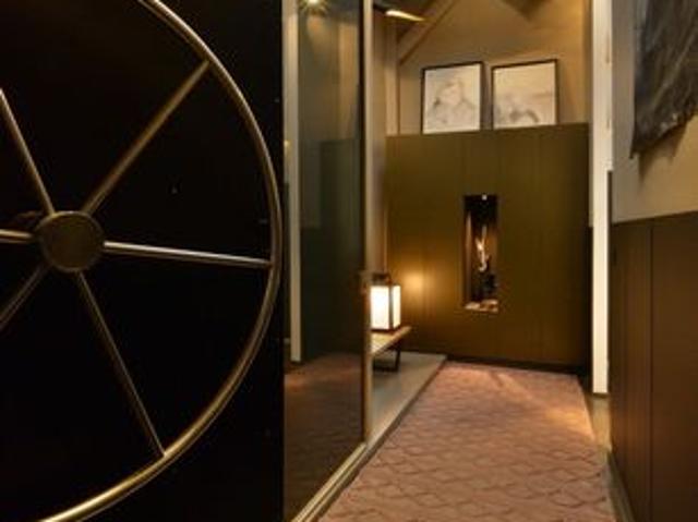 Maison 5 pièces 450 m²
