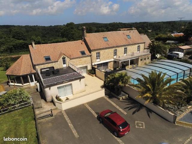 Maison 5 pièces 650 m²