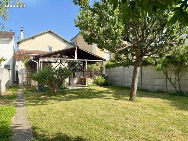 Maison 5 pièces 80 m²