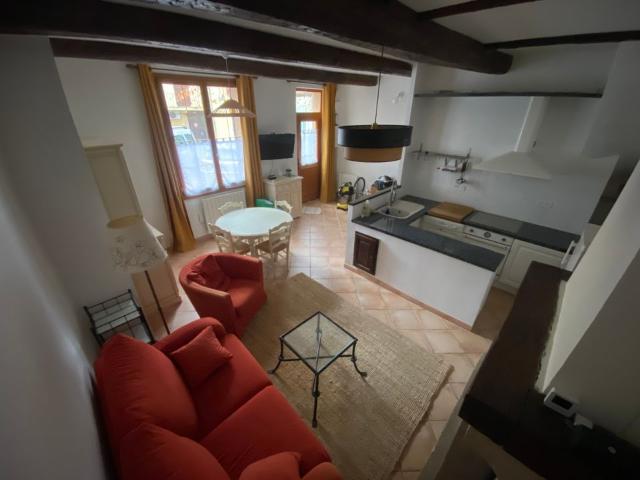 Maison 5 pièces, 82 m² à louer à Vinon sur Verdon 83560