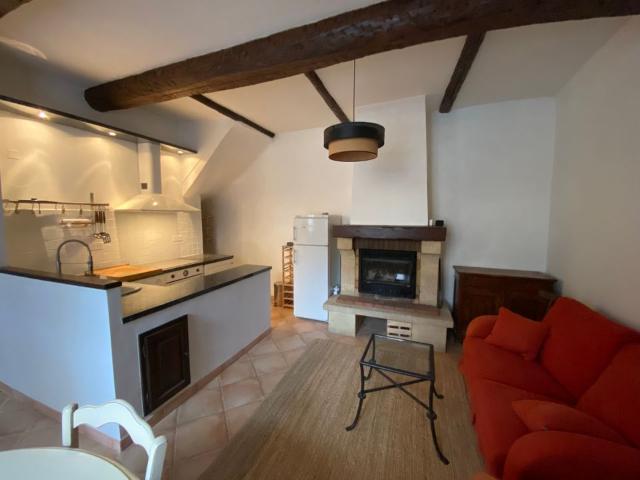 Maison 5 pièces, 82 m² à louer à Vinon sur Verdon 83560