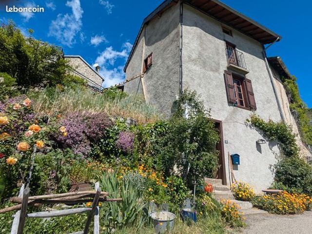 Maison 5 pièces 85 m²