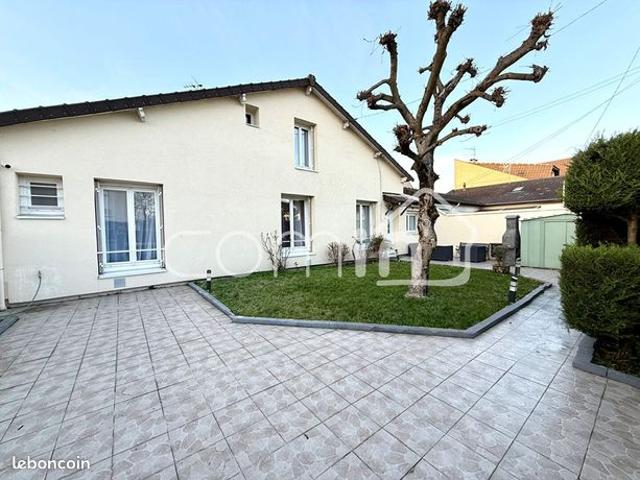 Maison 5 pièces 85 m² LIVRY GARGAN