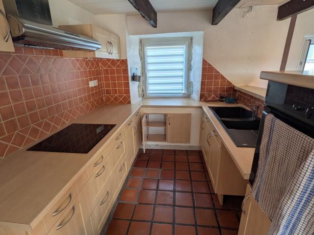 Maison 5 pièces, 87 m² à louer à Manhac 12160