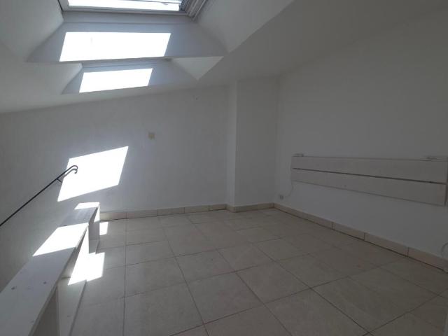 Maison 5 pièces, 88 m² à louer à Aups 83630