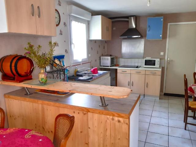 Maison 5 pièces, 89 m² à louer à Landudec 29710