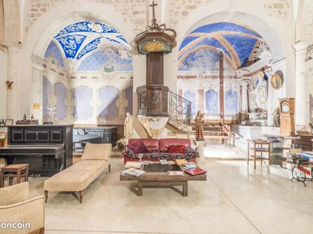 Maison 5 pièces 900 m²