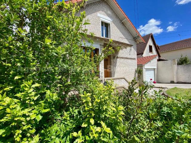 Maison 5 pièces 90 m²