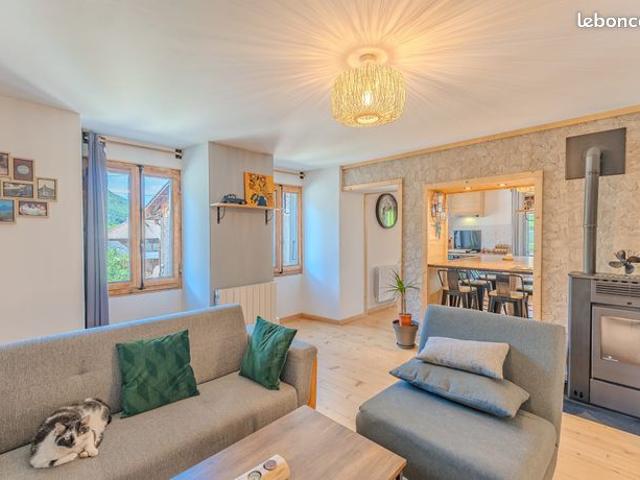 Maison 5 pièces 90 m²