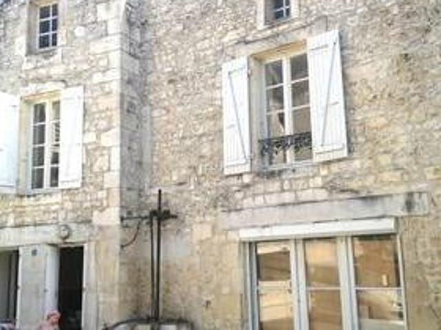 Maison 5 pièces, 93 m² à louer à Pont l'Abbé d'Arnoult 17250