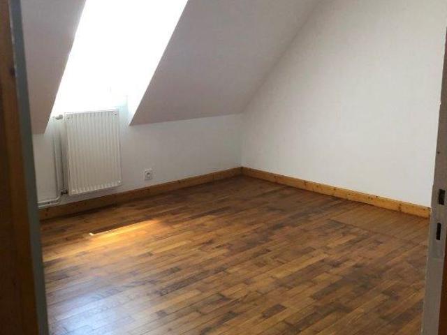 Maison 5 pièces, 94 m² à louer à La Loubière 12740