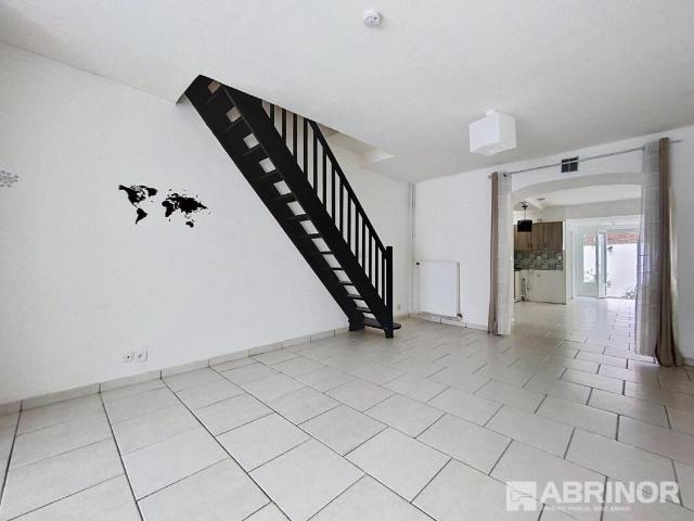 Maison 5 pièces, 95 m² à louer à Tourcoing 59200