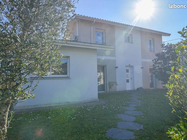 Maison 5 pièces 99 m²