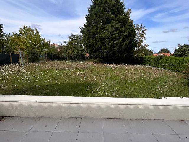 Maison 5 pièces, 99 m² à louer à Savigny Lévescault 86800