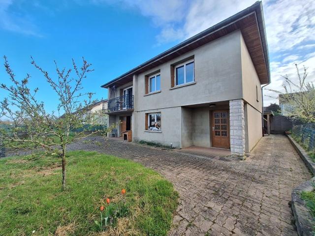 Maison 5 pièces à vendre à Champforgeuil Rare sur le march. 102m² Champforgeuil