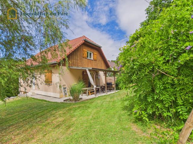 Maison 5 pièces à Montbouton avec terrain 700 m² et sous sol amé