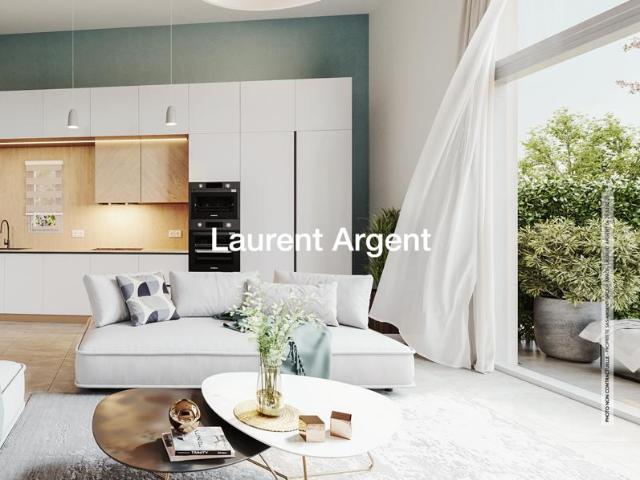 Maison 5 pièces avec terrasses, jardin et garage