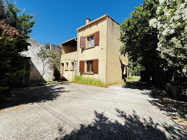 Maison 5 pièces avec Mazet totalisant 155m2 sur une parcelle. 155m² Popian