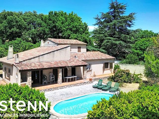 Maison 5 pièces avec piscine et jardin arboré 153m² Brignoles