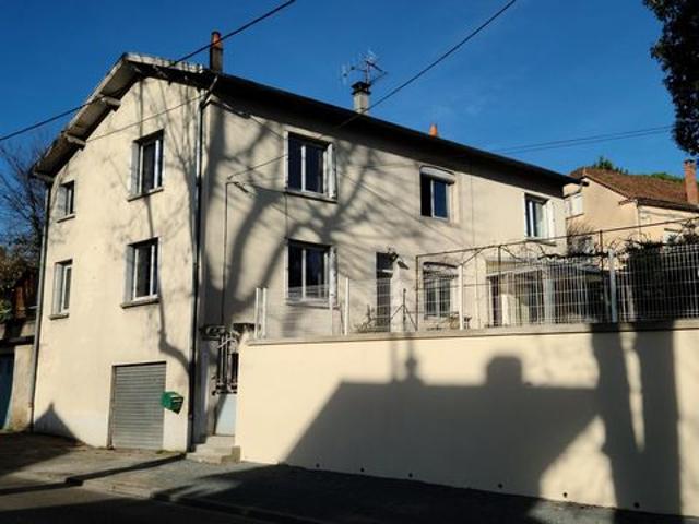 Maison 5 pièces, garage, buanderie atelier, jardin