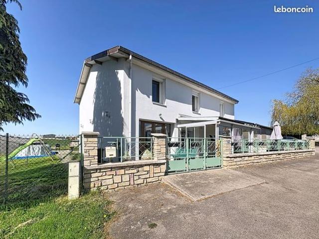 Maison 5 pièces garage jardin 1000m2