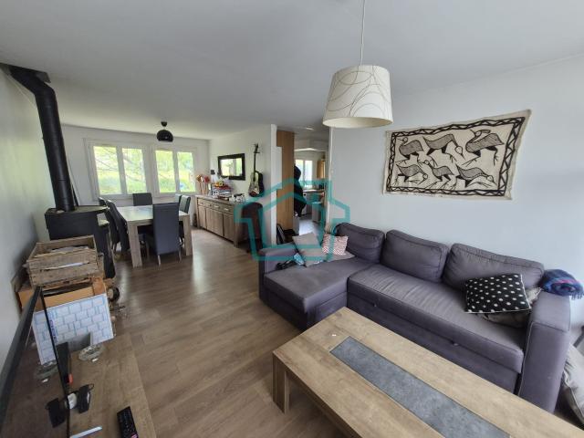 Maison 5 pièces, élevée sur 502 m2 de terrain proche Montfort l'Amaury
