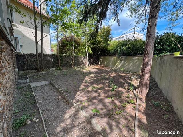 Maison 5 pièces familiale de 139m² sur une parcelle de 230m²