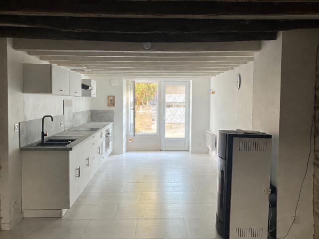 Maison 5 pièces Joué sur Erdre 90.58m² 863€ à louer
