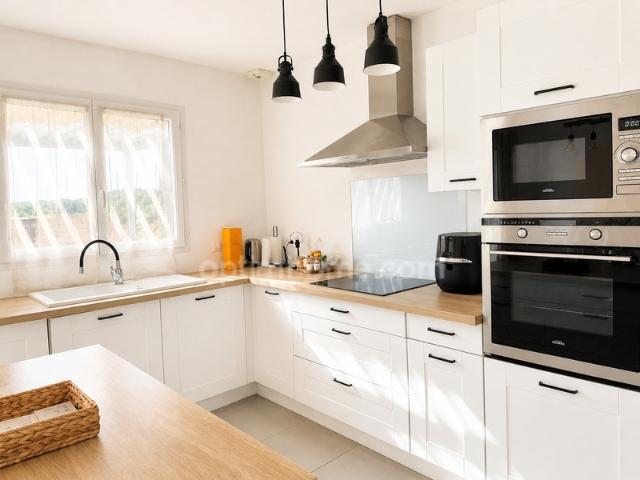 Maison 5 pièces terrain 832 m²