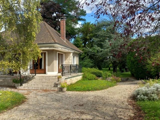MAISON 5P 100 M² AVEC JARDIN DE 1800M² DE JARDIN ET 2 GARAGES