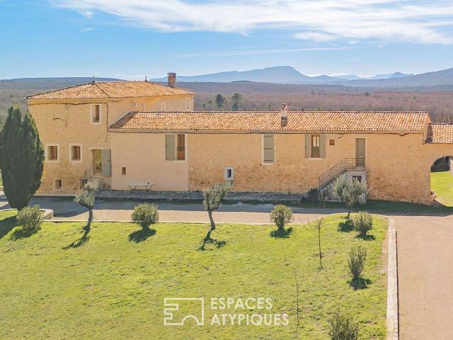 Maison 600 m2 Regusse