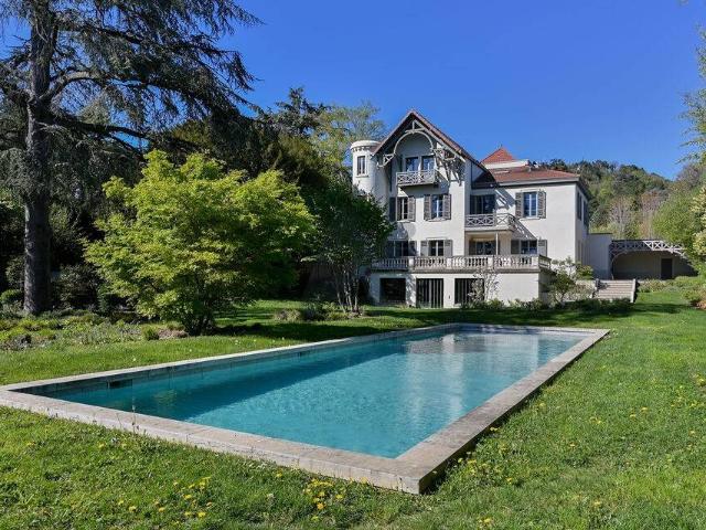 Maison 600 m2 St Cyr Au Mont d Or