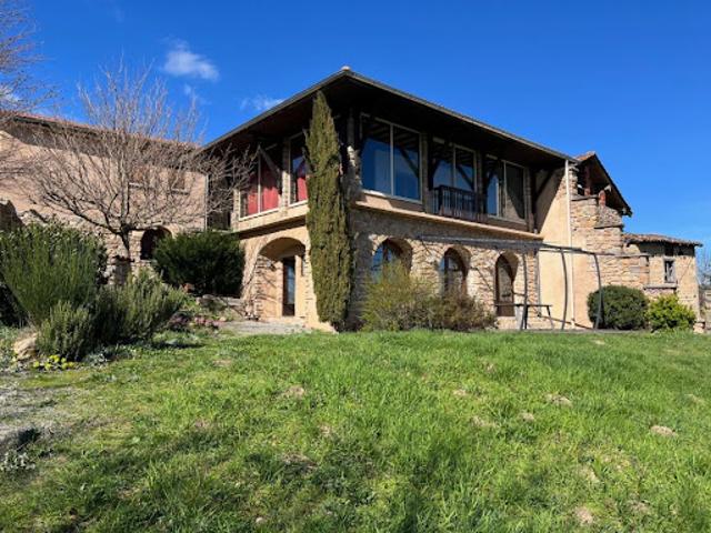 Maison avec jardin et terrasse