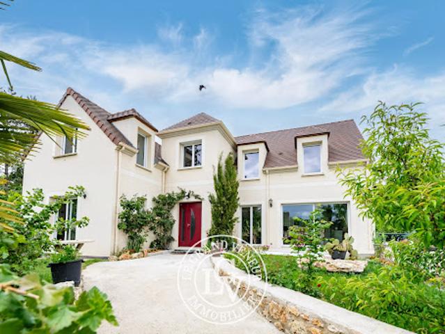 Maison contemporaine avec jardin