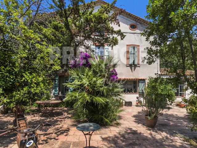 Maison avec jardin et terrasse