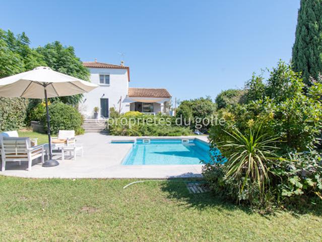 Maison avec piscine et jardin