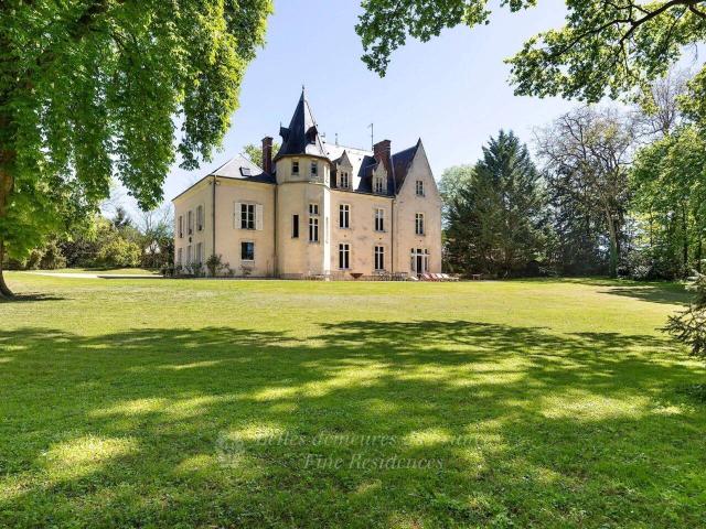 Maison 650 m2 Bourges
